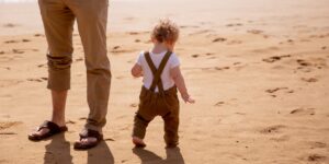 Postpartum Depression in Men: Factors, Symptoms, and Treatment 2